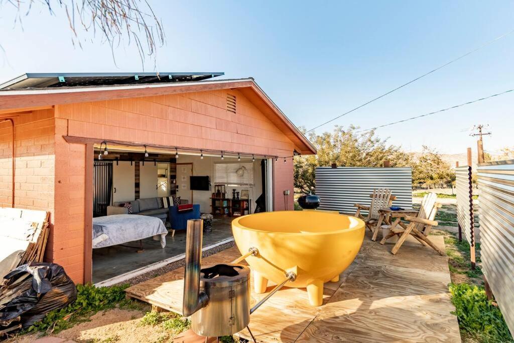 Jt'S Star Catcher Cabin - Hot Tub Yucca Valley Exterior photo